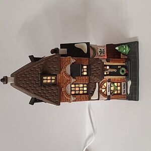 Dept 56 Potters Tea Seller